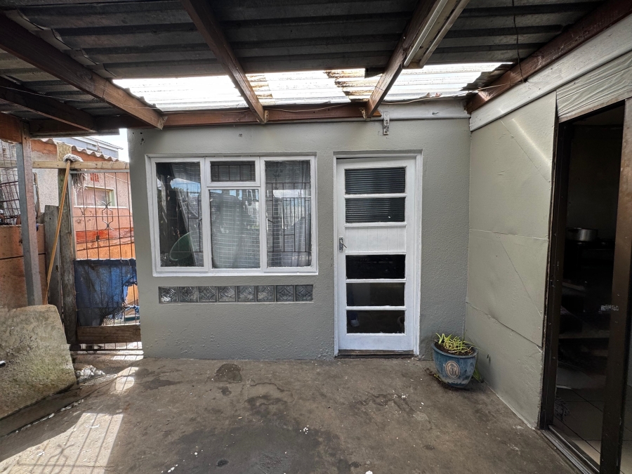 3 Bedroom Property for Sale in Kalkfontein Western Cape